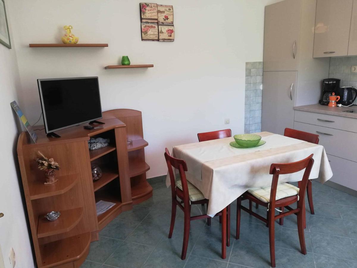 Apartments Sandra Palit Экстерьер фото