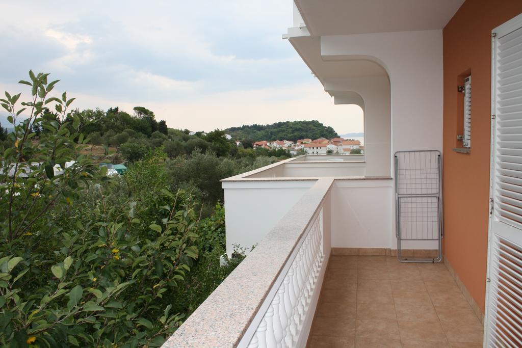 Apartments Sandra Palit Экстерьер фото