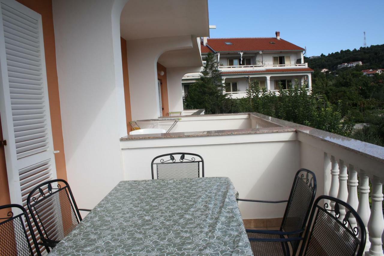 Apartments Sandra Palit Экстерьер фото