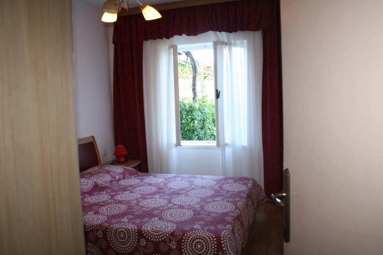 Apartments Sandra Palit Экстерьер фото