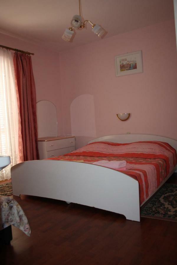 Apartments Sandra Palit Экстерьер фото
